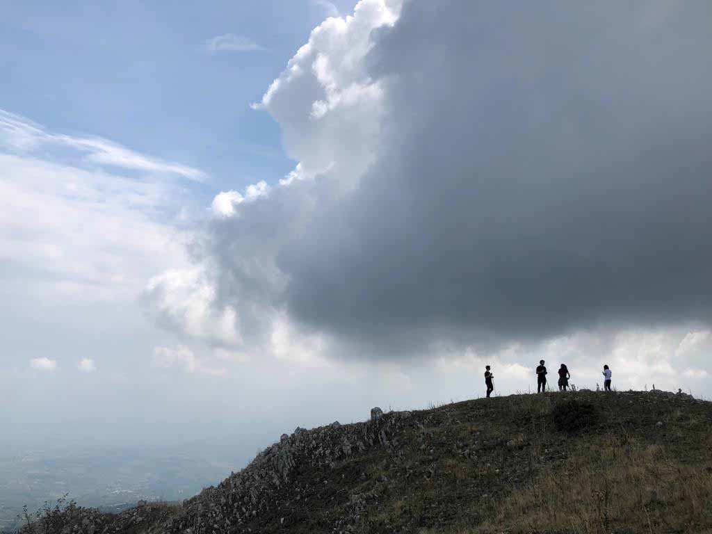 Lezione-sul-Monte-Pentime-con-allievi-dell'Accademia-di-Belle-Arti-di-Napoli